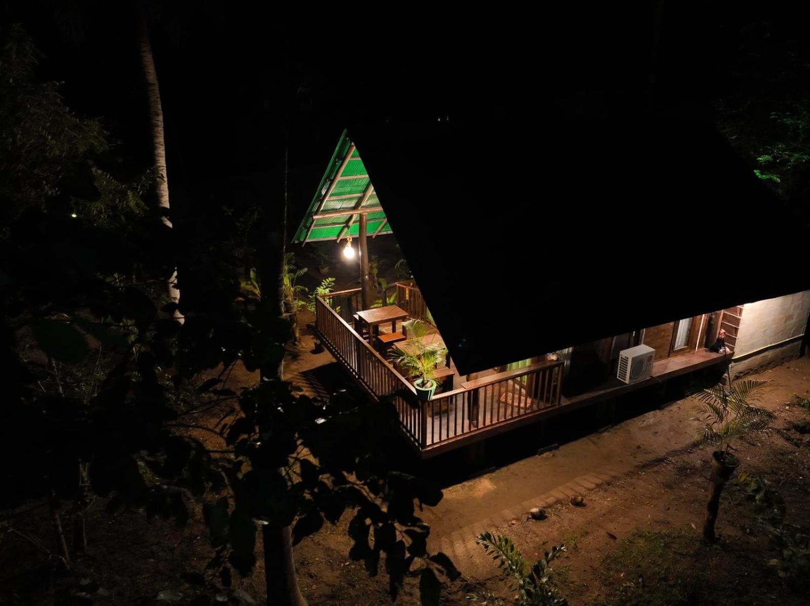 Coconut Tree House Hotel Udawalawe Kültér fotó